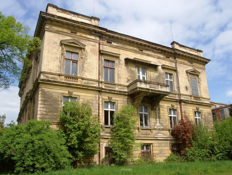 Vila v areálu závodu Franze Leitenbergera v Hrádku nad Nisou-Loučné, stav r. 2013