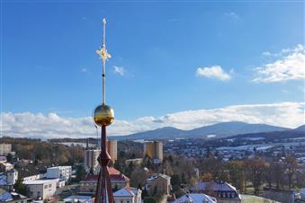 Kostel sv. Bartoloměje<br />má zrestaurovaný kříž